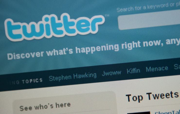 The Twitter homepage appears on a screen in Washington on September 3, 2010.        AFP PHOTO/Nicholas KAMM (Photo credit should read NICHOLAS KAMM/AFP/Getty Images)